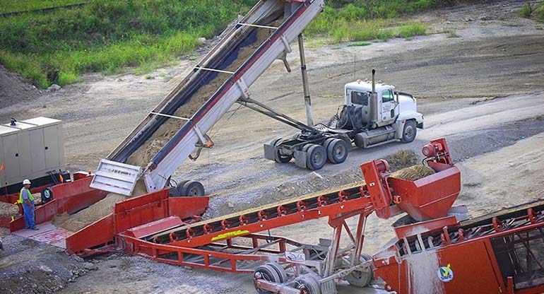 卡车卸料堆料机